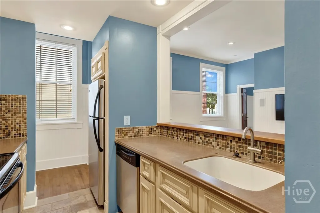 105 W Oglethorpe Avenue Savannah GA 31401