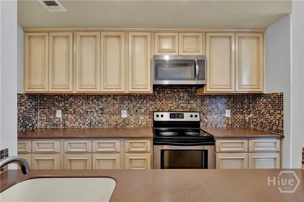 105 W Oglethorpe Avenue Savannah GA 31401
