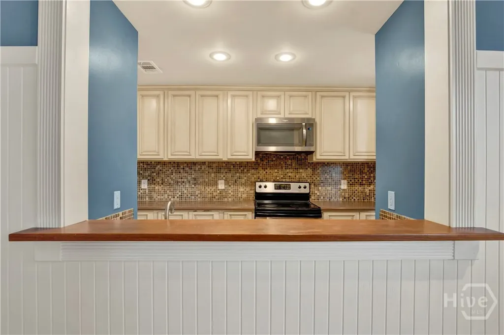 105 W Oglethorpe Avenue Savannah GA 31401