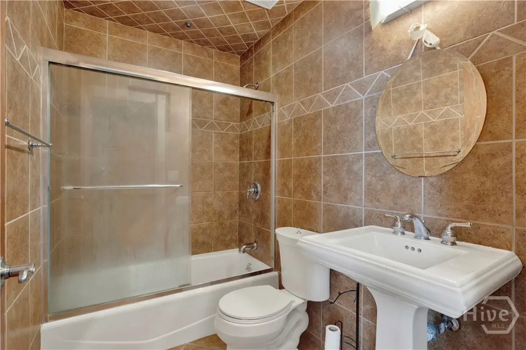 105 W Oglethorpe Avenue Savannah GA 31401