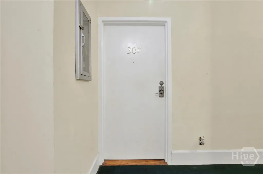 105 W Oglethorpe Avenue Savannah GA 31401
