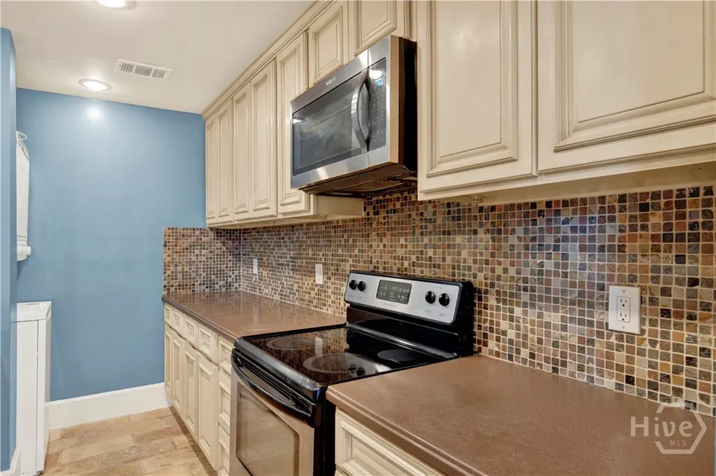 105 W Oglethorpe Avenue Savannah GA 31401