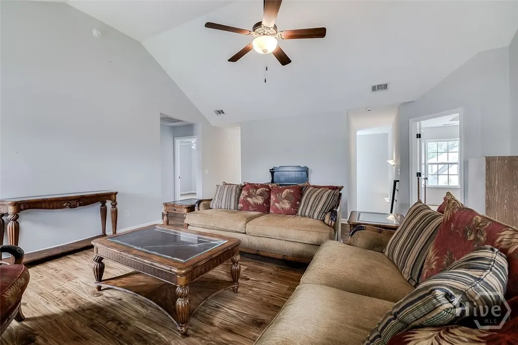 25 Swallow Tail Circle Savannah GA 31405