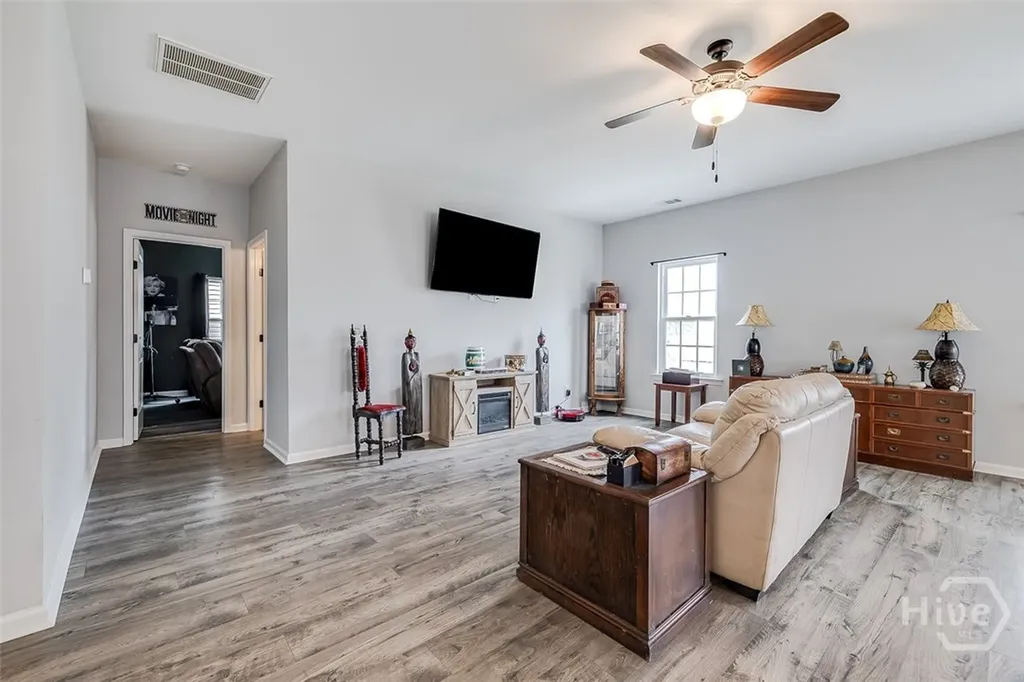 25 Swallow Tail Circle Savannah GA 31405
