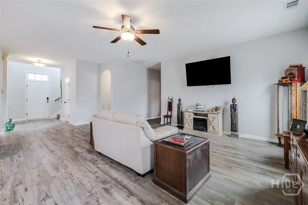 25 Swallow Tail Circle Savannah GA 31405