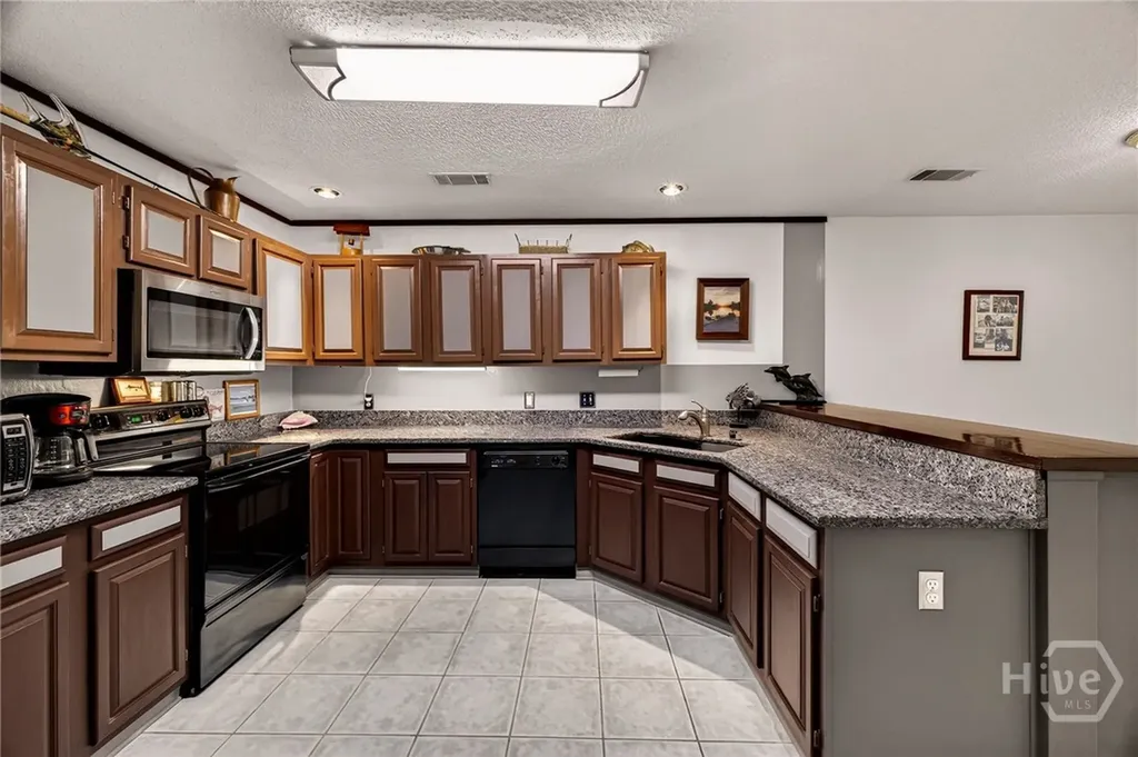 64 Shipwatch Road Savannah GA 31410