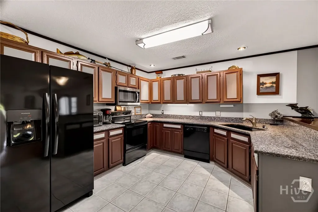 64 Shipwatch Road Savannah GA 31410