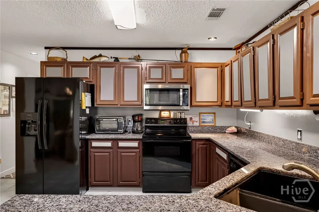 64 Shipwatch Road Savannah GA 31410