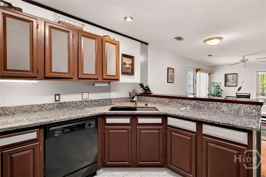 64 Shipwatch Road Savannah GA 31410