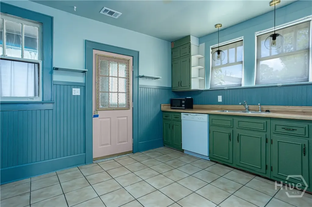 801 E 36th Street Savannah GA 31401