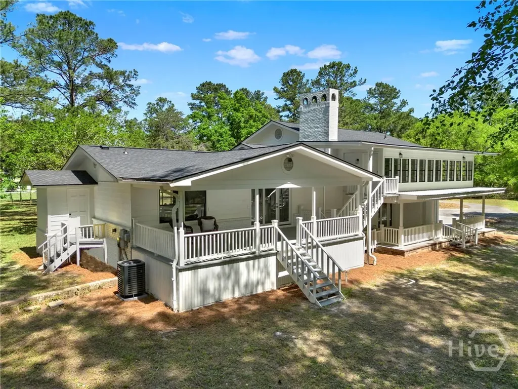 305 Kolic Helmey Road Guyton GA 31312