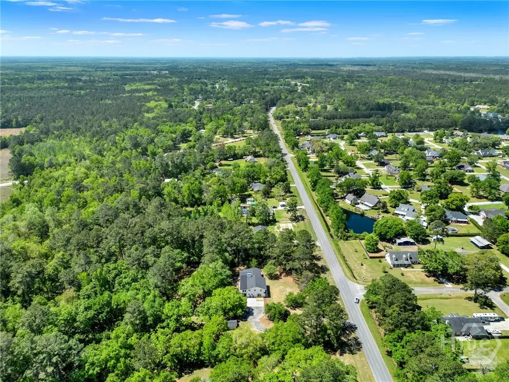 305 Kolic Helmey Road Guyton GA 31312
