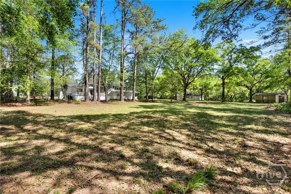 305 Kolic Helmey Road Guyton GA 31312