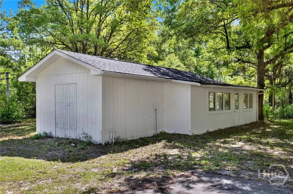 305 Kolic Helmey Road Guyton GA 31312
