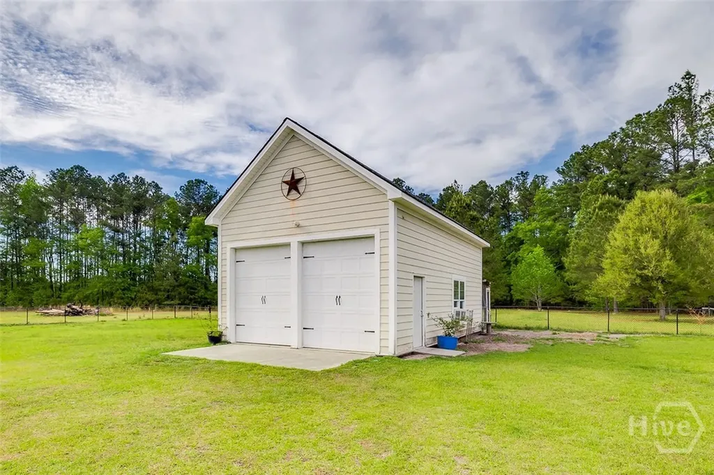 358 Gracen Road Guyton GA 31312