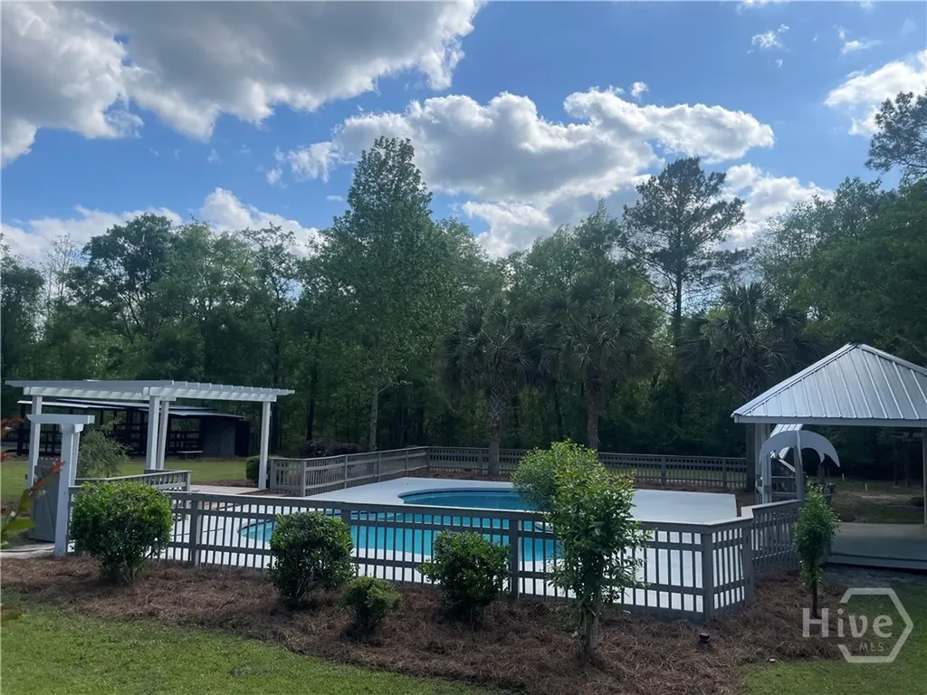 589 Old Mill Creek Road Ellabell GA 31308