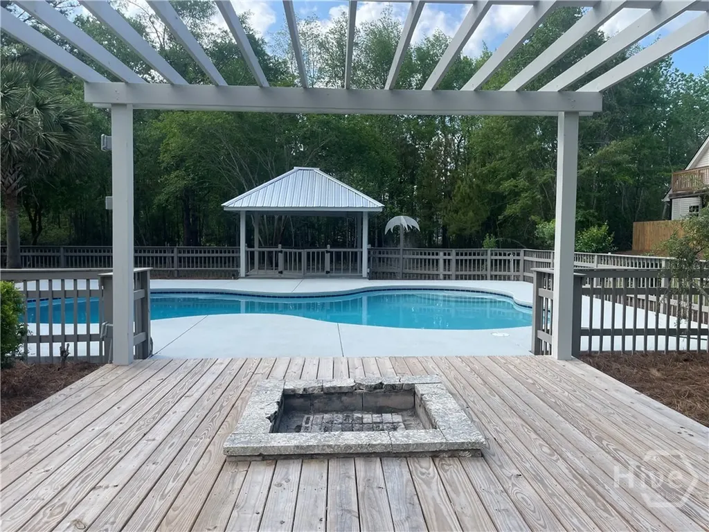 589 Old Mill Creek Road Ellabell GA 31308