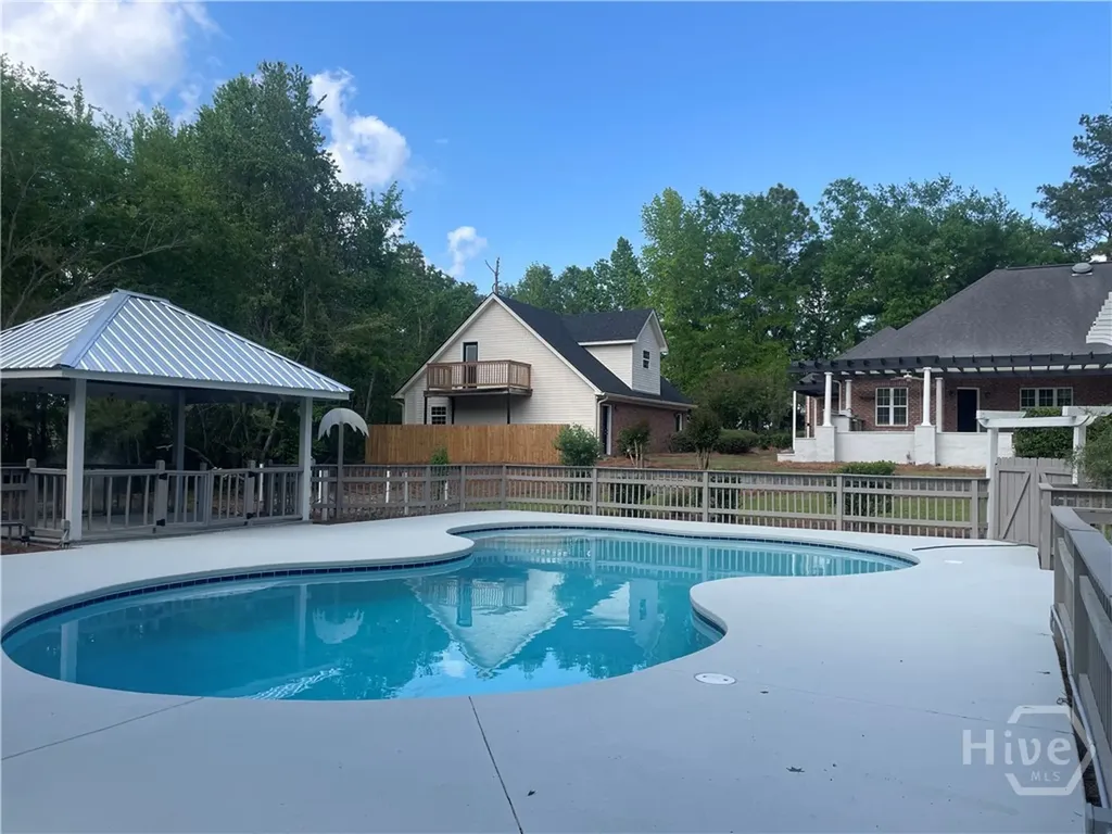 589 Old Mill Creek Road Ellabell GA 31308