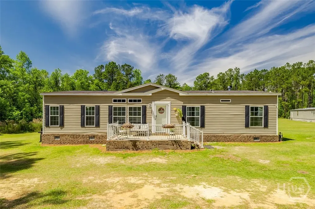 1459 Emmanuel Barrow Road Claxton GA 30417