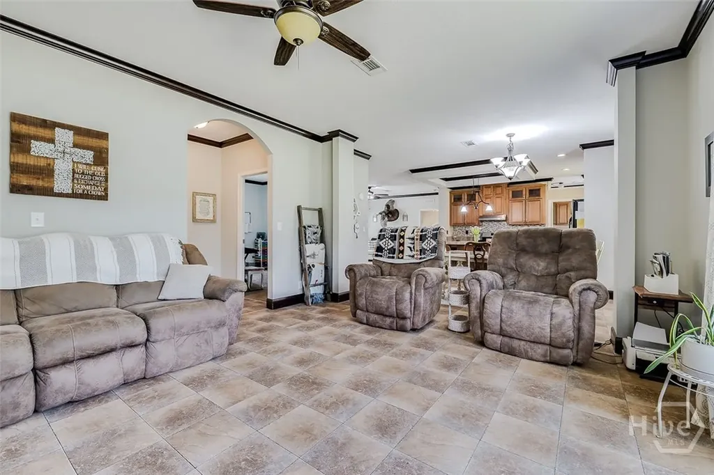 1459 Emmanuel Barrow Road Claxton GA 30417