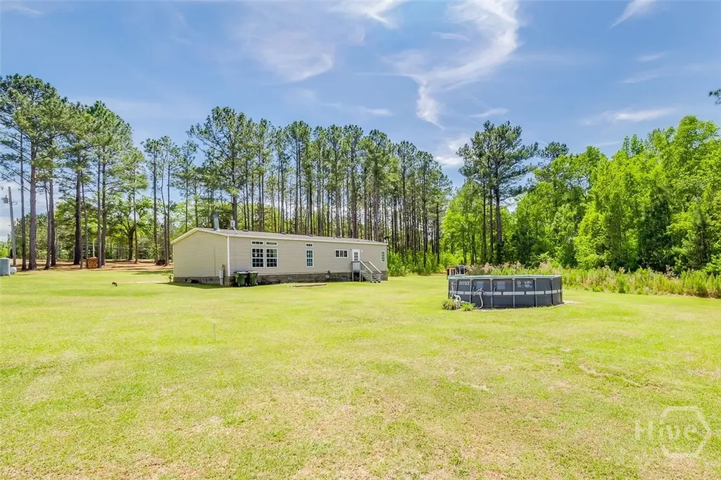 1459 Emmanuel Barrow Road Claxton GA 30417