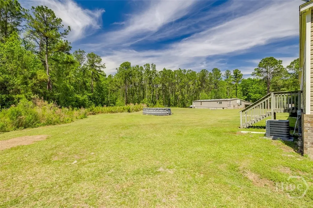 1459 Emmanuel Barrow Road Claxton GA 30417