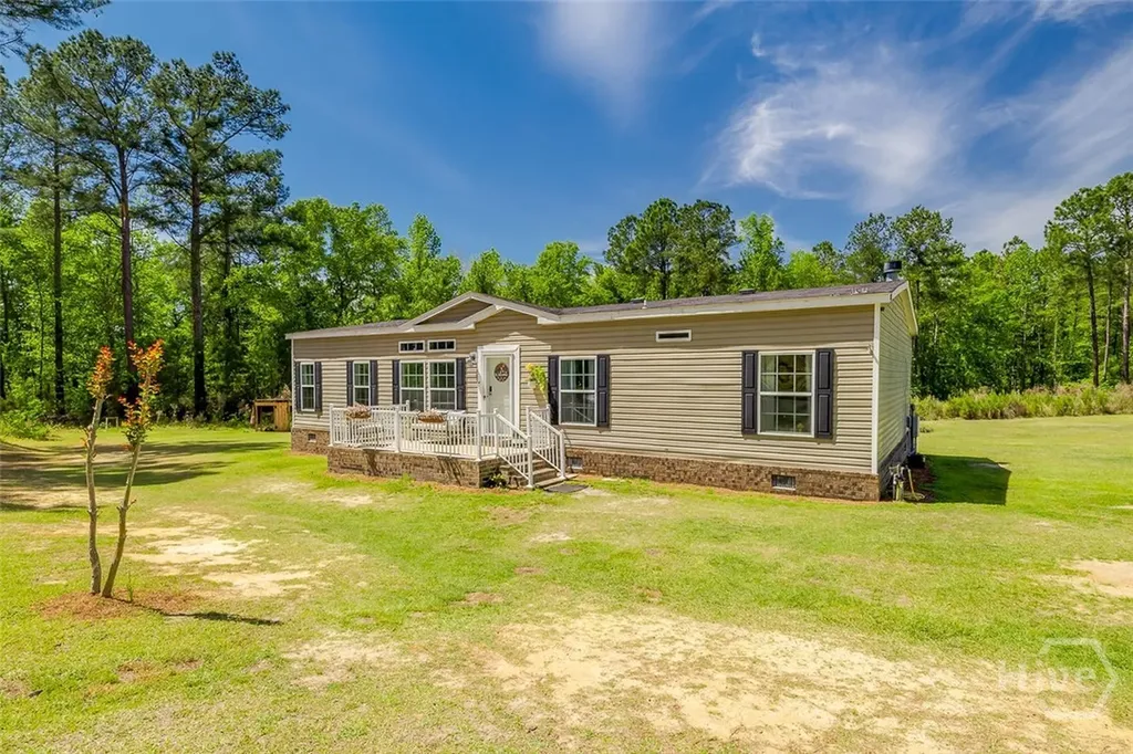 1459 Emmanuel Barrow Road Claxton GA 30417