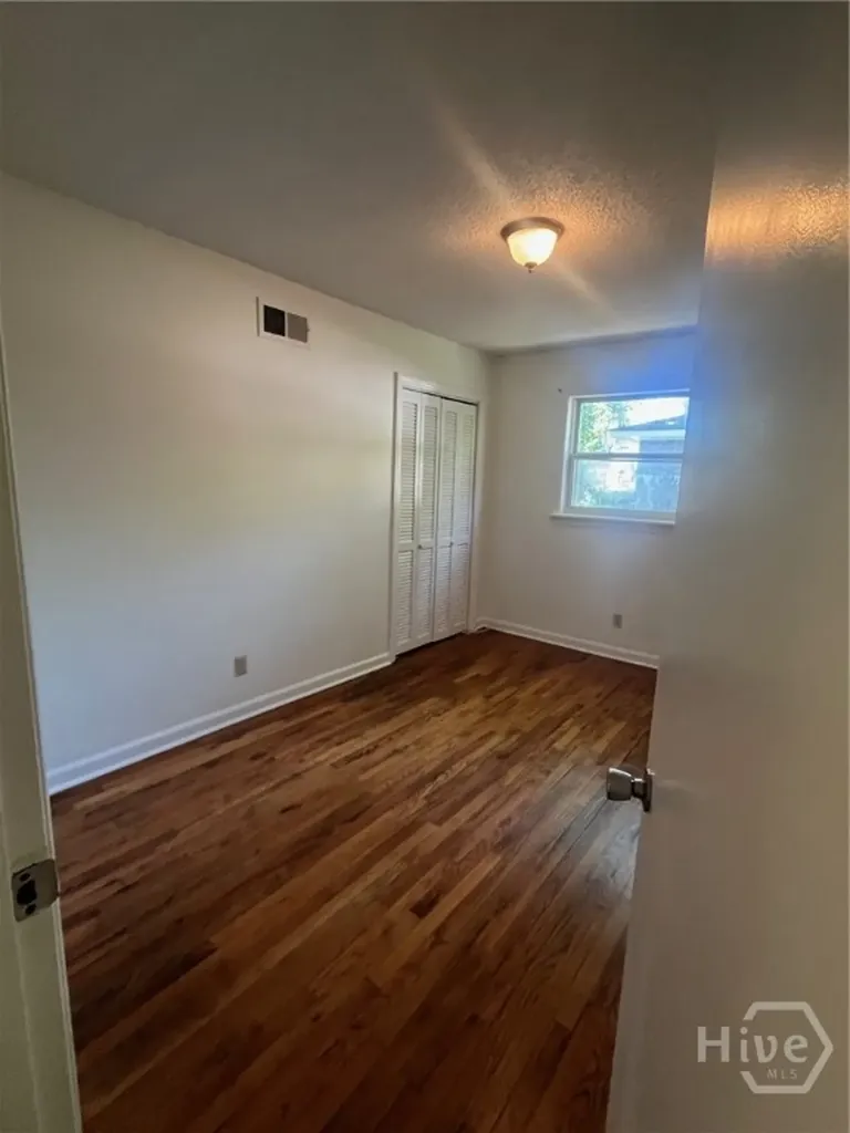 32 Pine Drive Savannah GA 31405