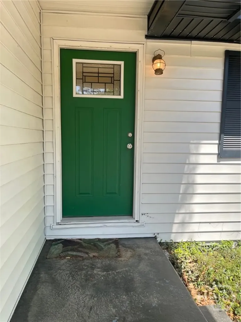 32 Pine Drive Savannah GA 31405