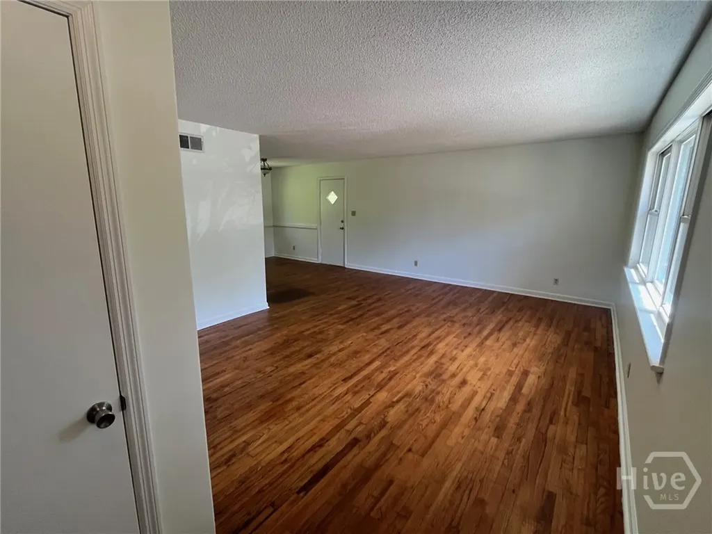 32 Pine Drive Savannah GA 31405