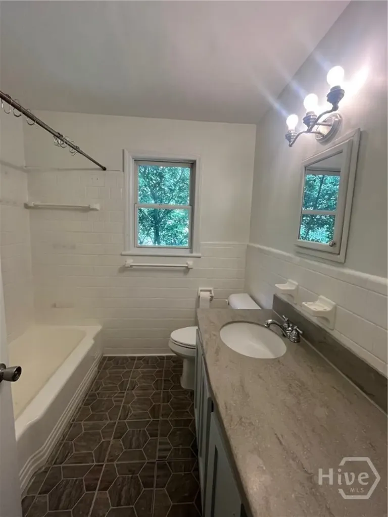 32 Pine Drive Savannah GA 31405