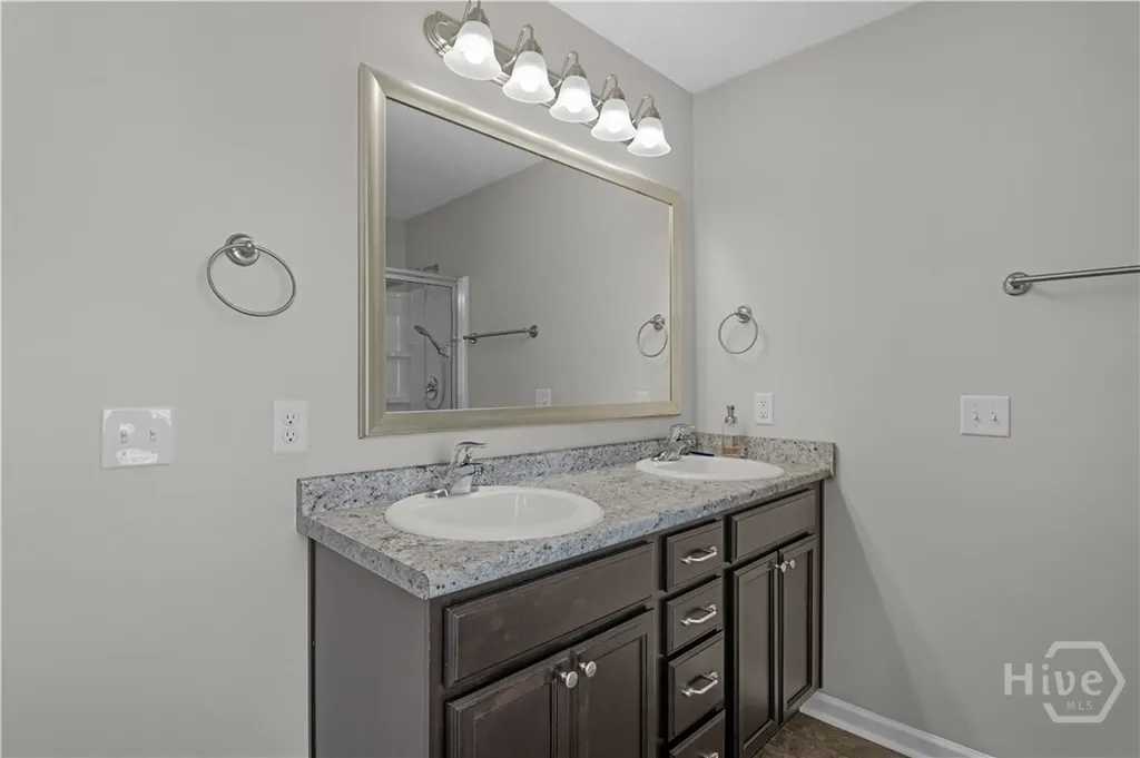 286 Joann Lewis Lane Hinesville GA 31313