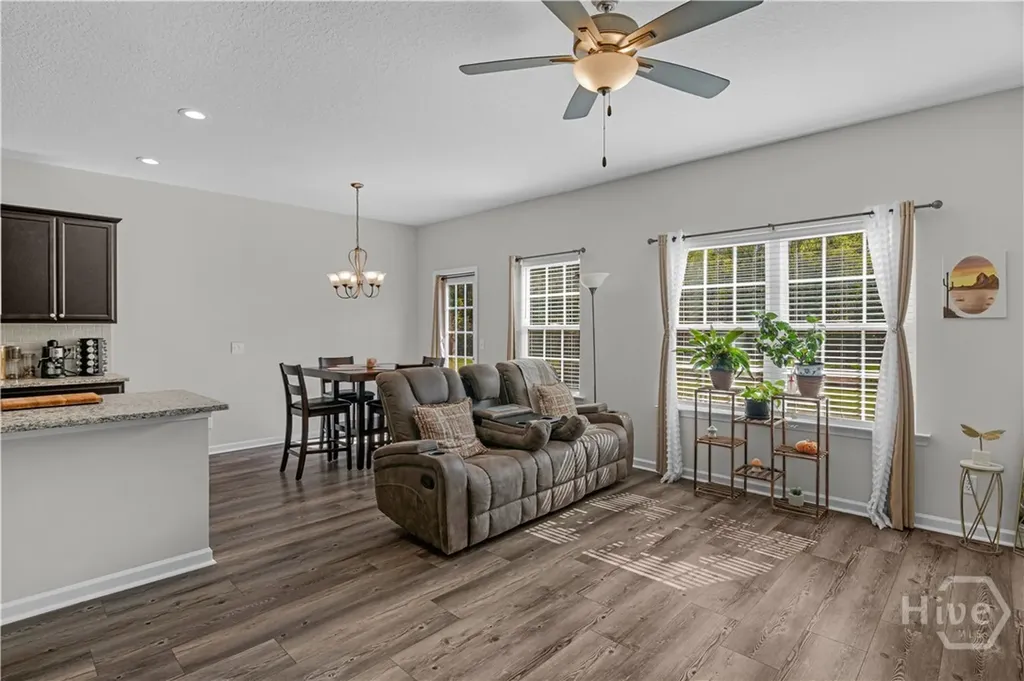 286 Joann Lewis Lane Hinesville GA 31313