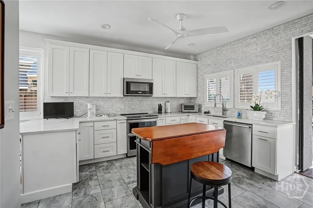10 Dame Kathryn Drive Savannah GA 31411