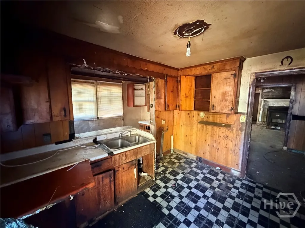 2156 New York Avenue Savannah GA 31404