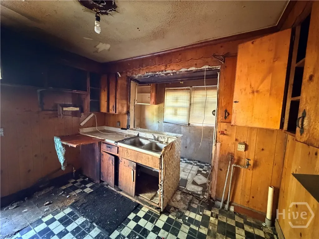 2156 New York Avenue Savannah GA 31404