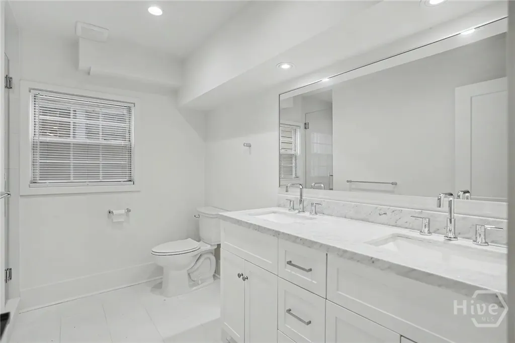 3211 Bull Street Savannah GA 31405