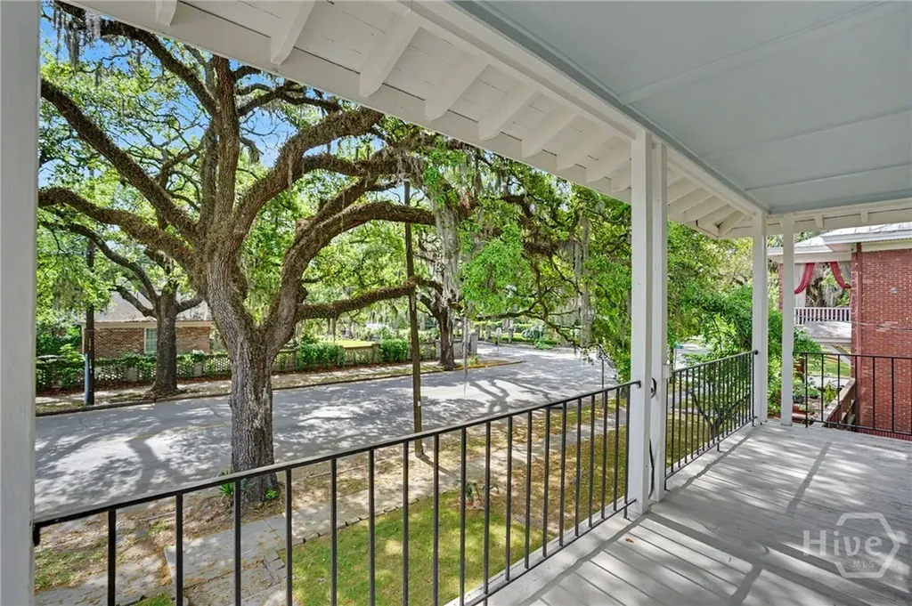 3211 Bull Street Savannah GA 31405