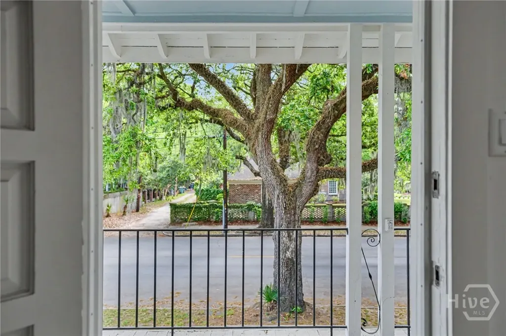 3211 Bull Street Savannah GA 31405