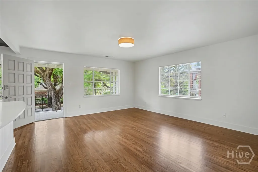 3211 Bull Street Savannah GA 31405