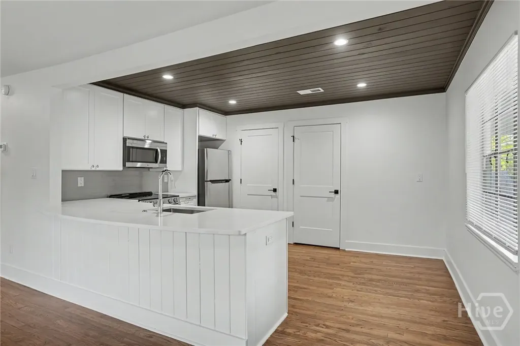 3211 Bull Street Savannah GA 31405