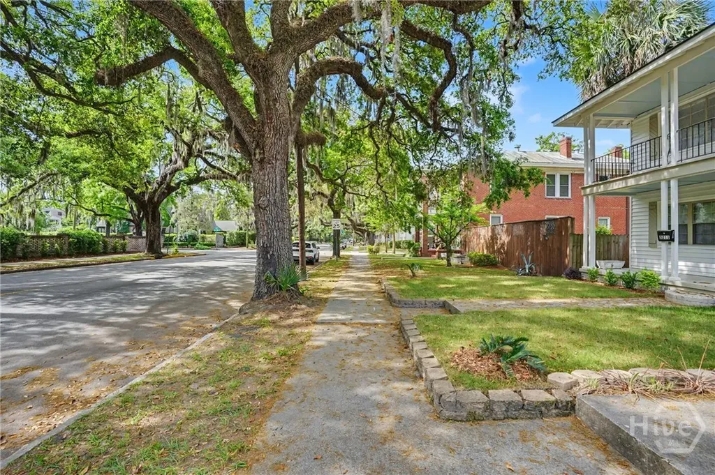 3211 Bull Street Savannah GA 31405