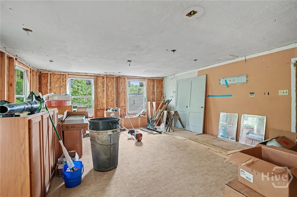 3211 Bull Street Savannah GA 31405