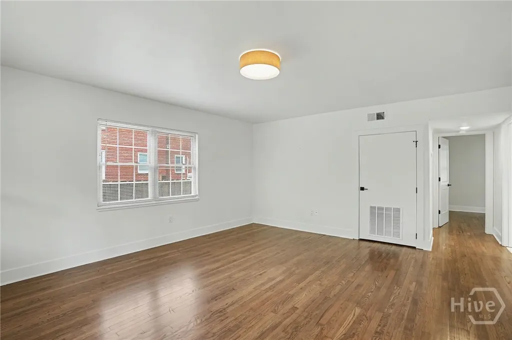 3211 Bull Street Savannah GA 31405