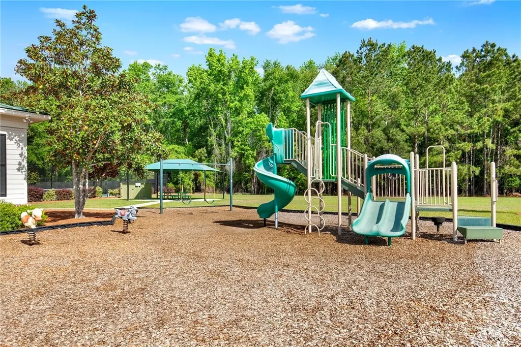 116 Como Drive Pooler GA 31322