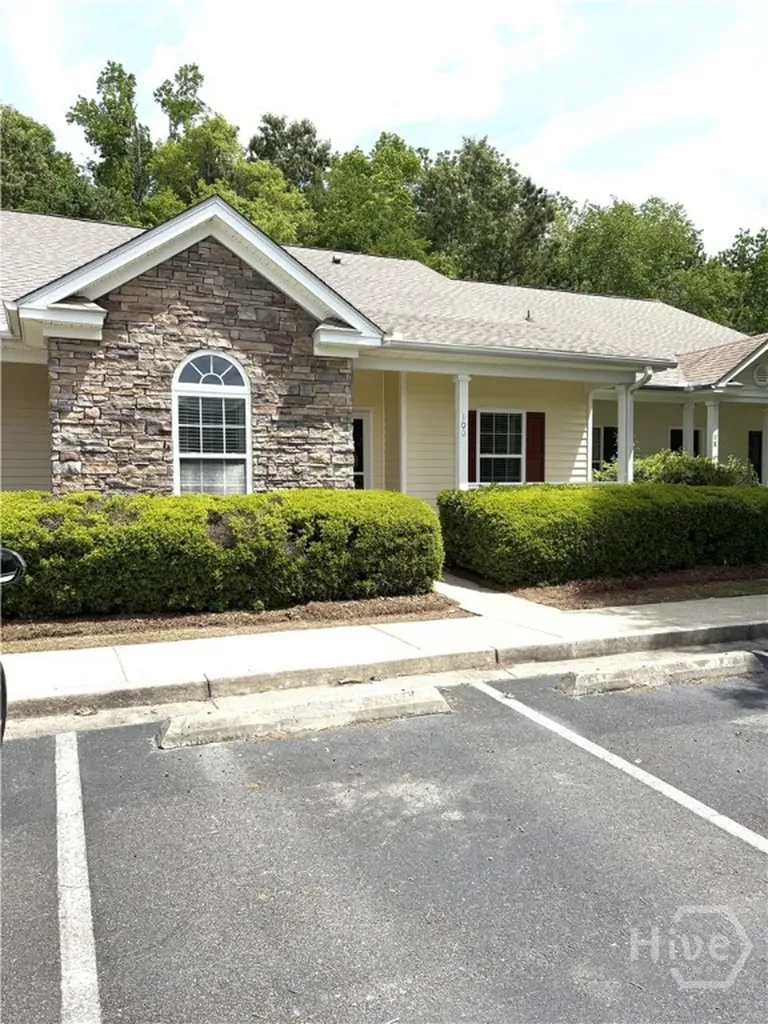 100 Travertine Circle Savannah GA 31419
