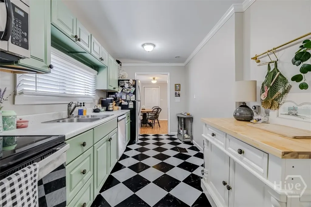 1924 Utah Street Savannah GA 31404