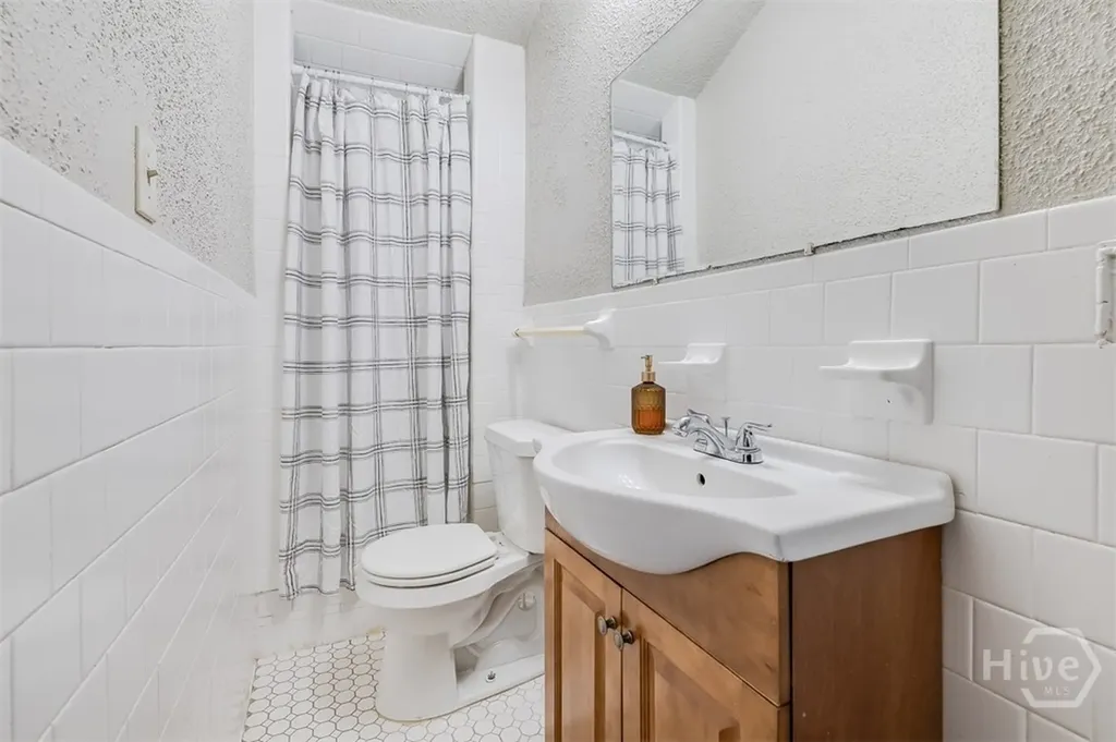 1924 Utah Street Savannah GA 31404