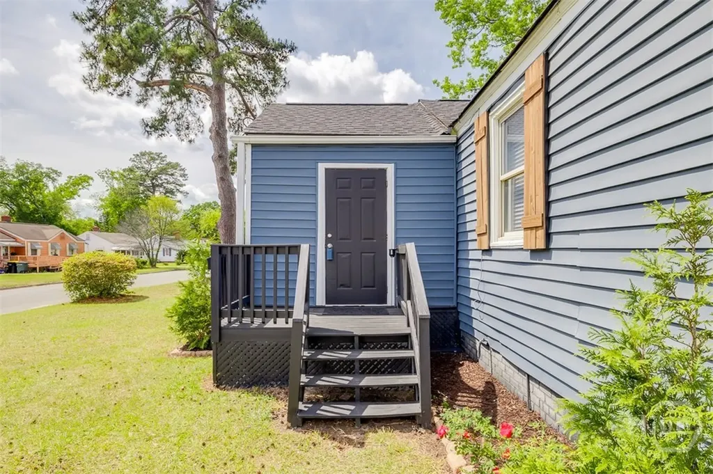 1924 Utah Street Savannah GA 31404