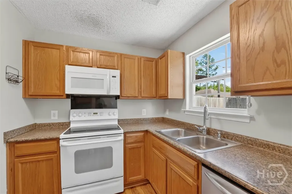 102 Sand Pine Court Springfield GA 31329